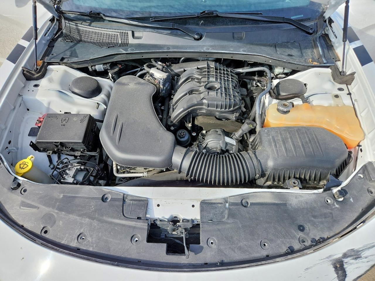 2016 Dodge Charger Police - zdjęcie 11