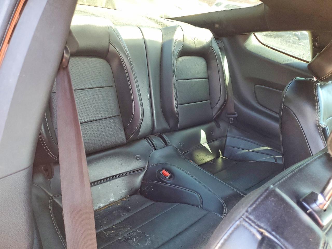 2021 Ford Mustang - zdjęcie 10