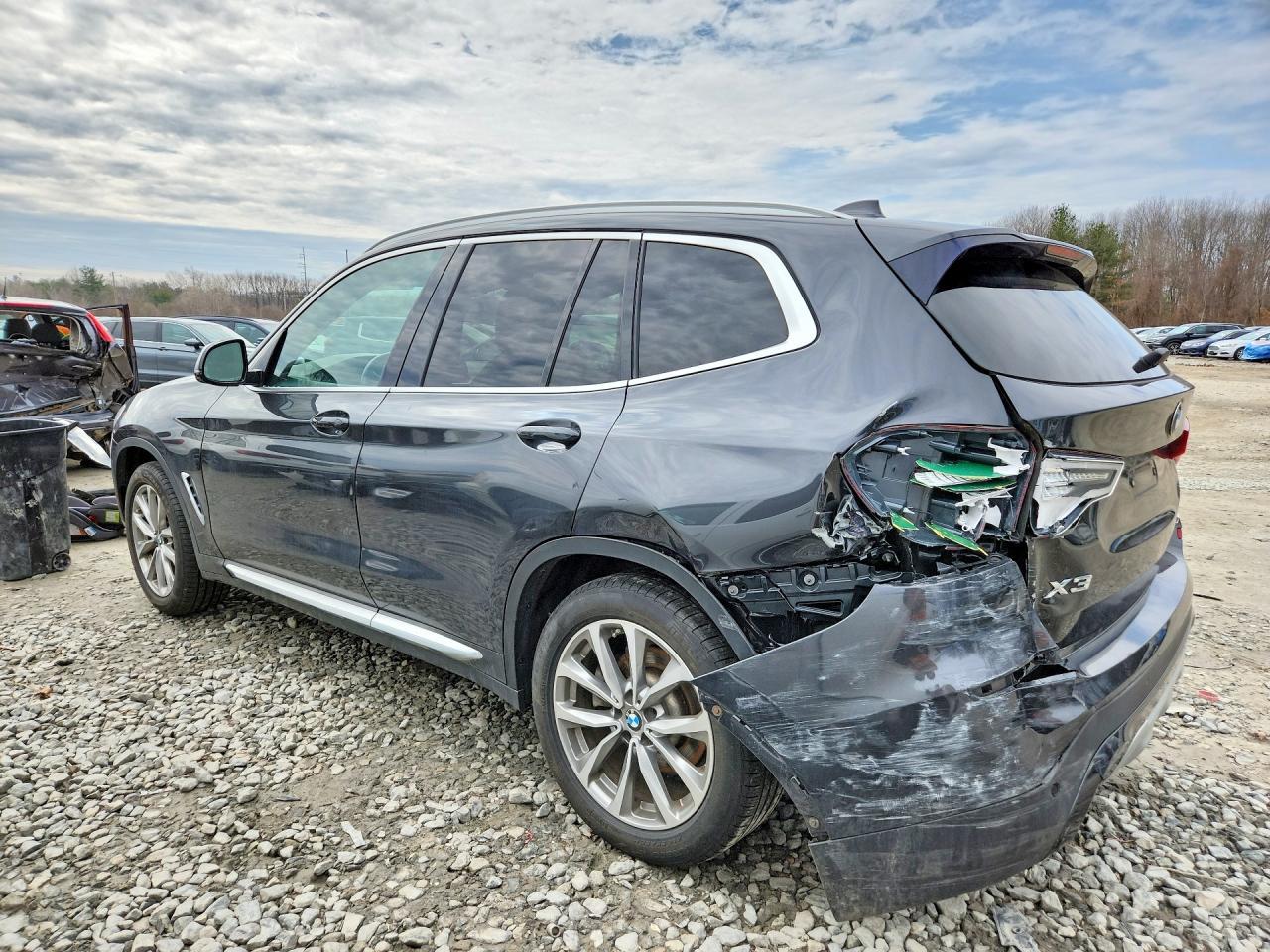 2019 BMW X3 xDrive30I - zdjęcie 2