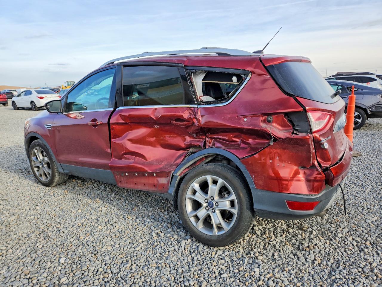 2015 Ford Escape Titanium - zdjęcie 2