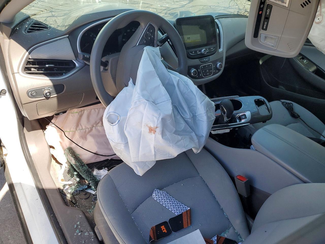 2022 Chevrolet Malibu - zdjęcie 8