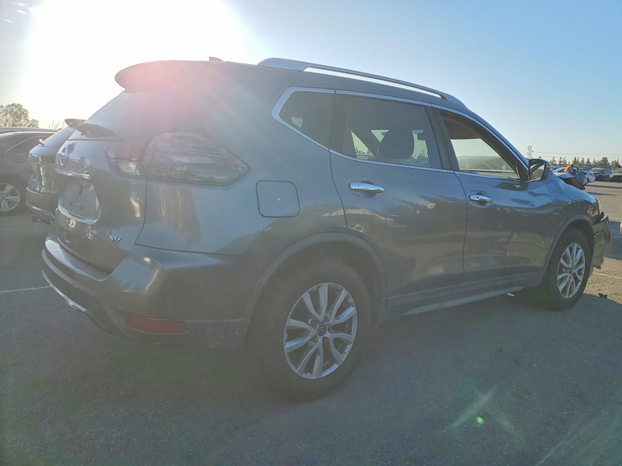 2019 Nissan Rogue Sv - zdjęcie 3