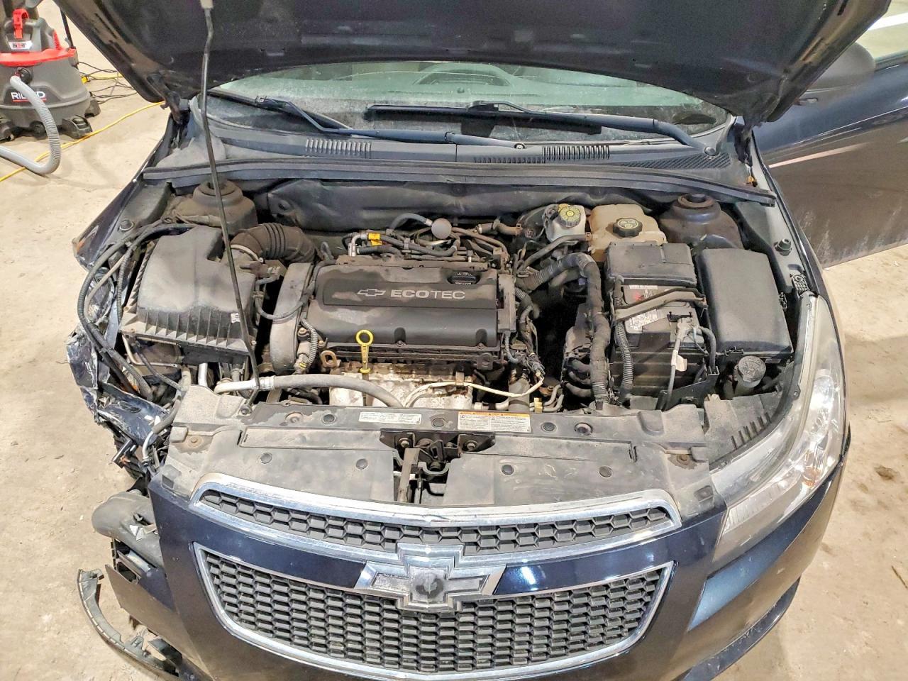 2014 Chevrolet Cruze Ls - zdjęcie 11