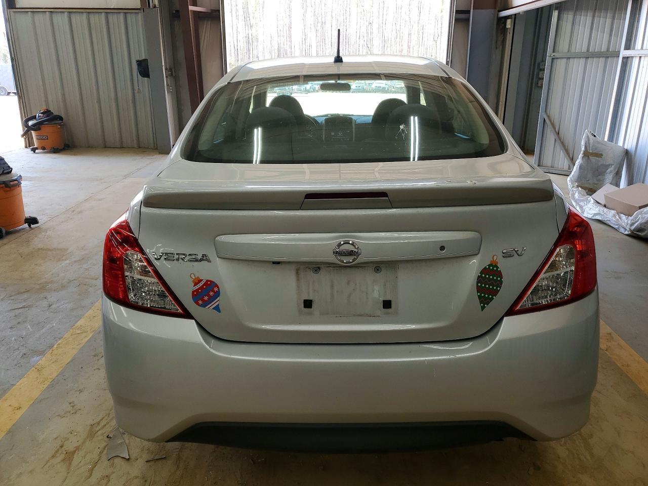 2019 Nissan Versa Sv - zdjęcie 6