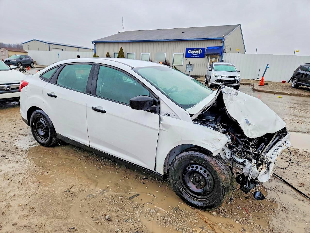 2014 Ford Focus S - zdjęcie 4