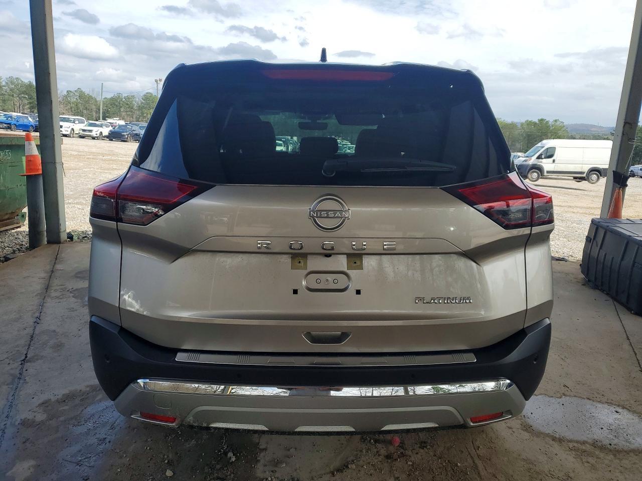 2023 Nissan Rogue Platinum - zdjęcie 6