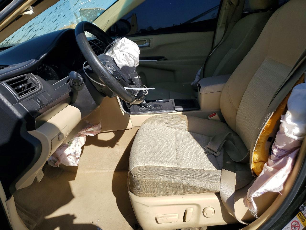 2015 Toyota Camry Le - zdjęcie 7