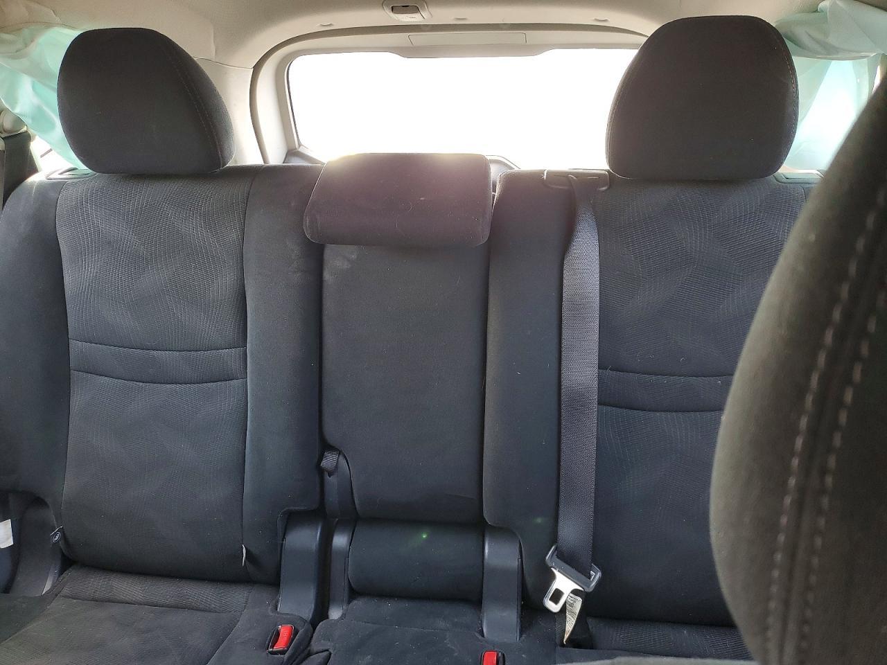 2016 Nissan Rogue S - zdjęcie 10