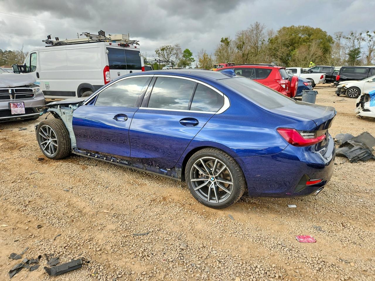 2020 BMW 330I - zdjęcie 2