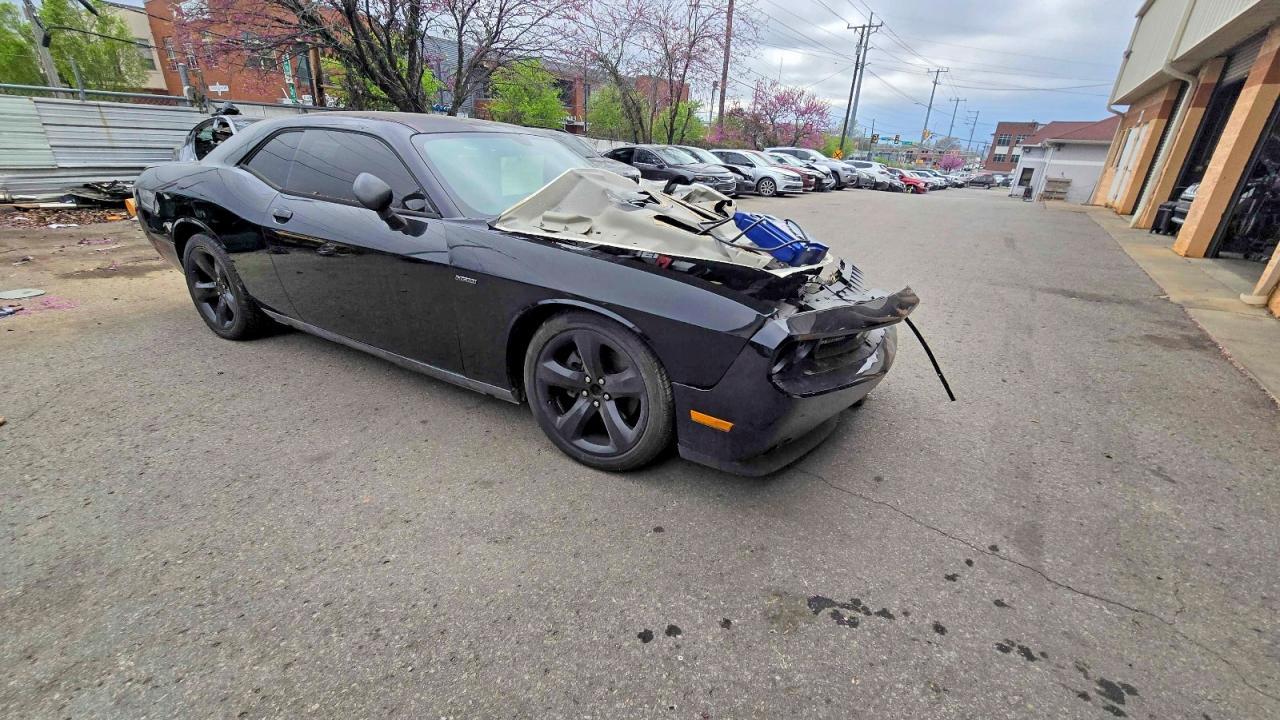 2014 Dodge Challenger R - zdjęcie główne
