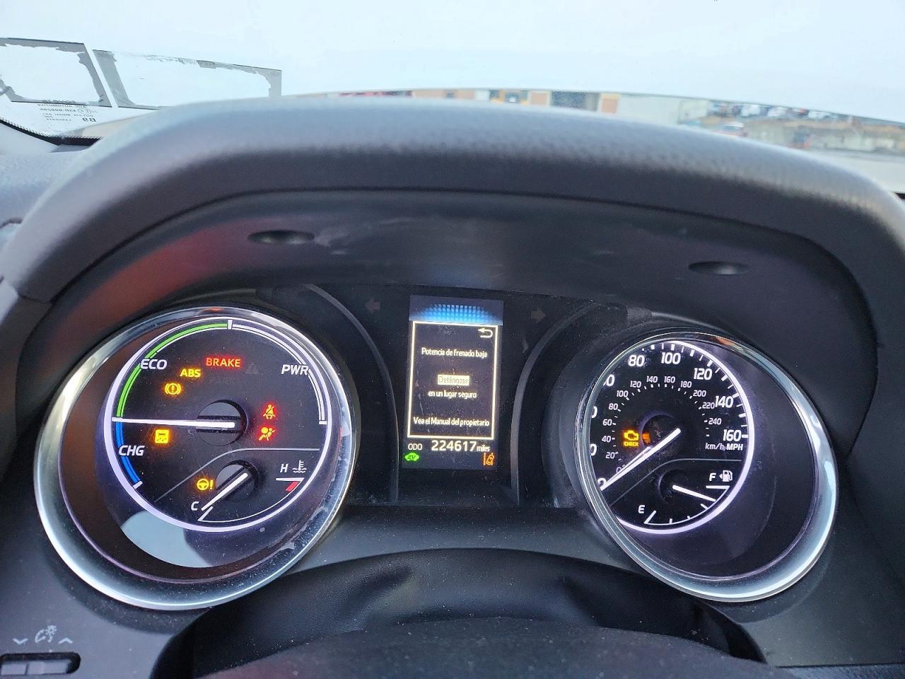 2020 Toyota Camry Le - zdjęcie 9