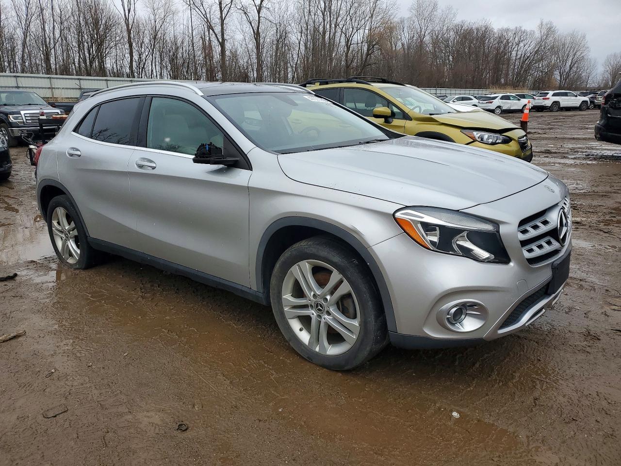 2018 Mercedes-Benz Gla 250 4Matic - zdjęcie 4