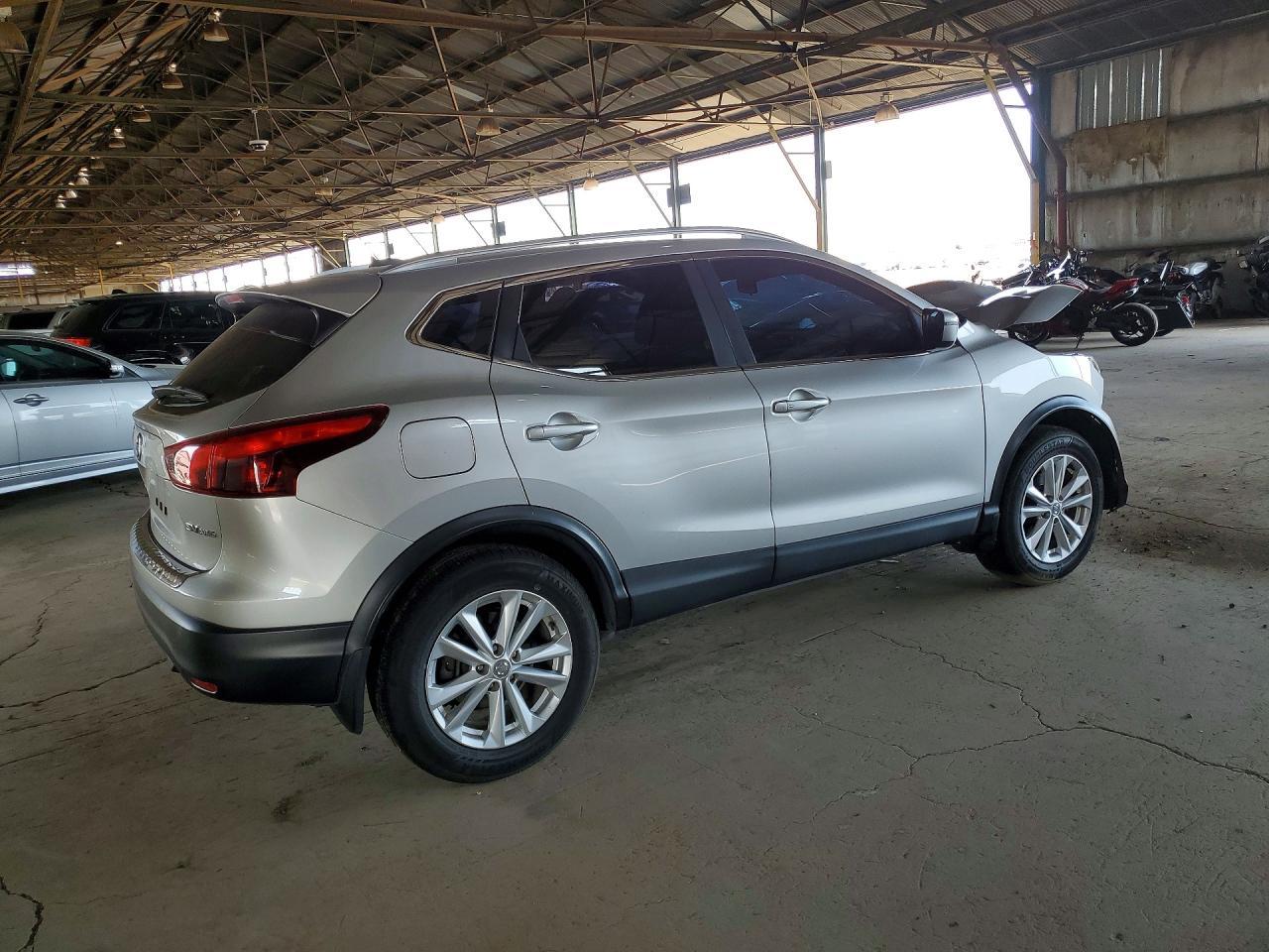 2017 Nissan Rogue Sport Sv - zdjęcie 3