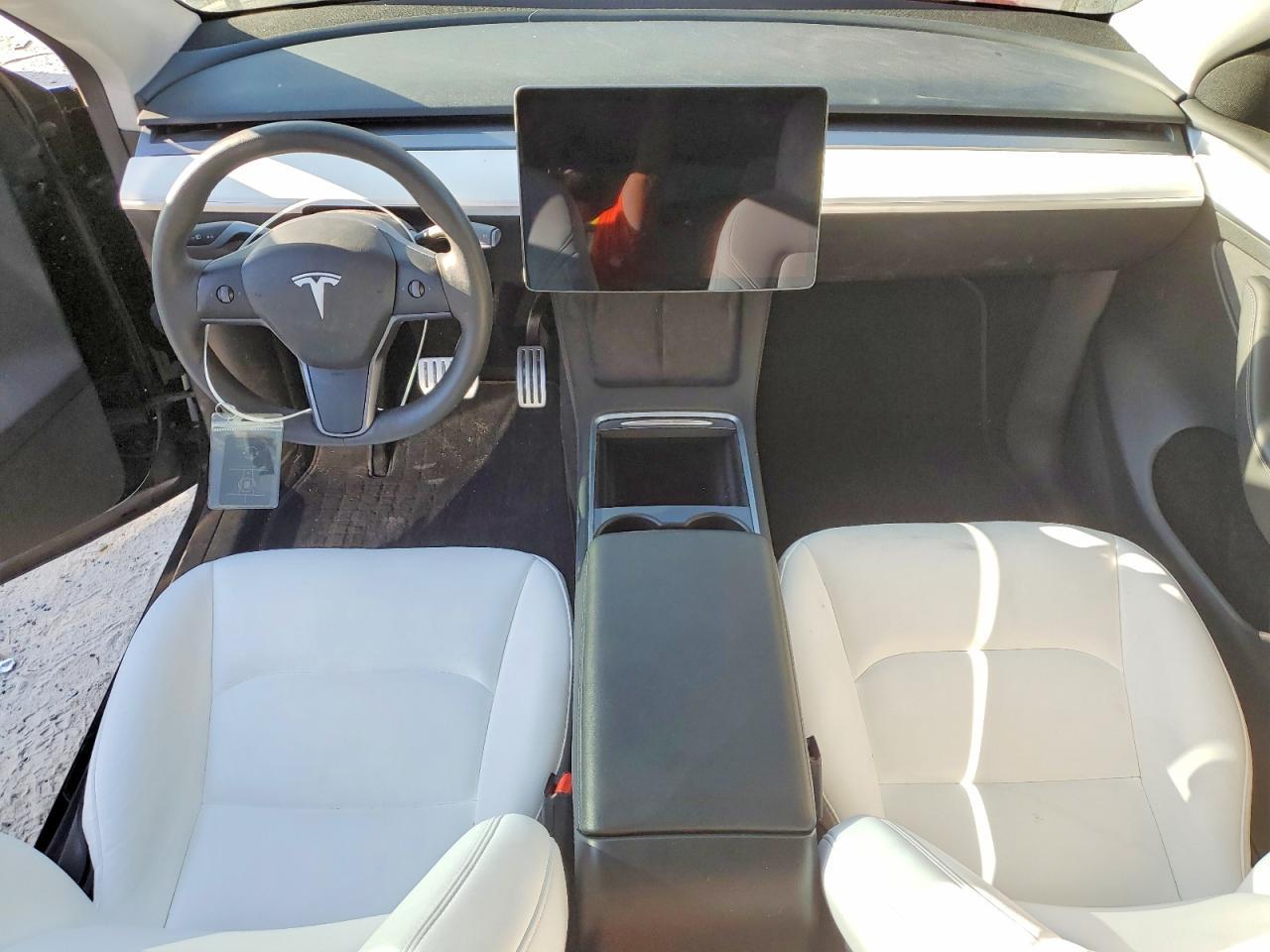 2023 Tesla Model Y - zdjęcie 8