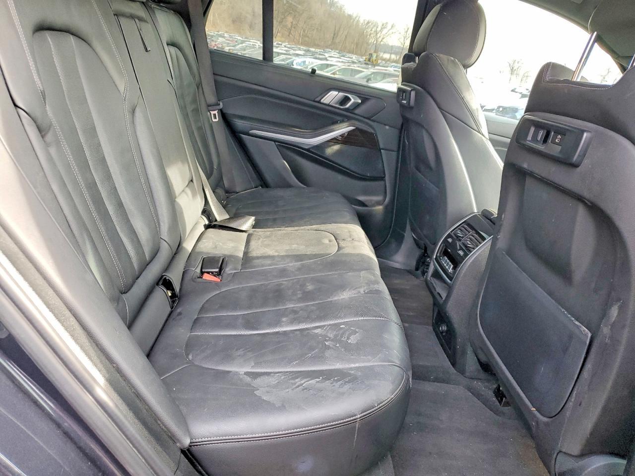 2021 BMW X5 xDrive40I - zdjęcie 11