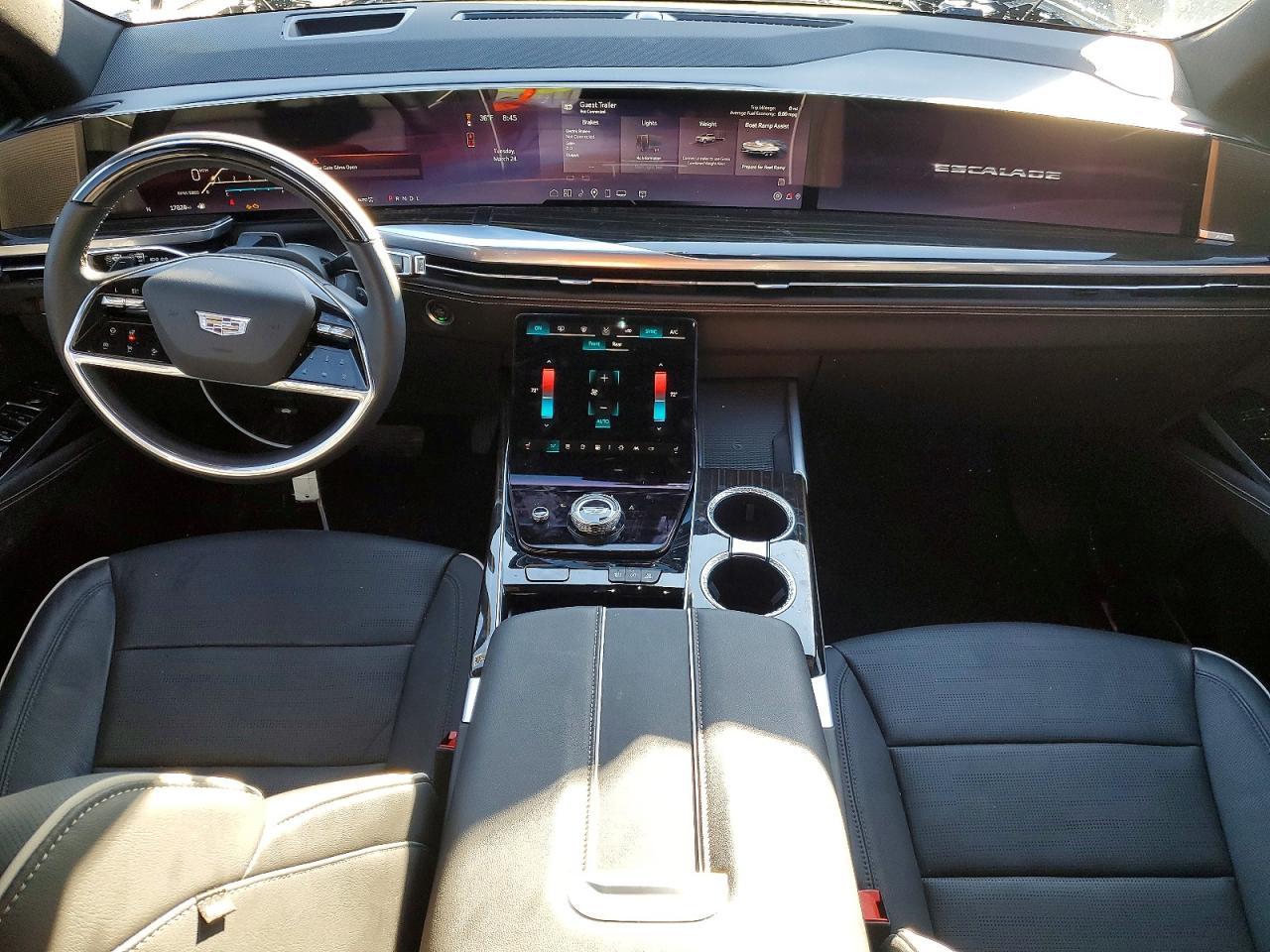 2025 Cadillac Escalade - zdjęcie 8