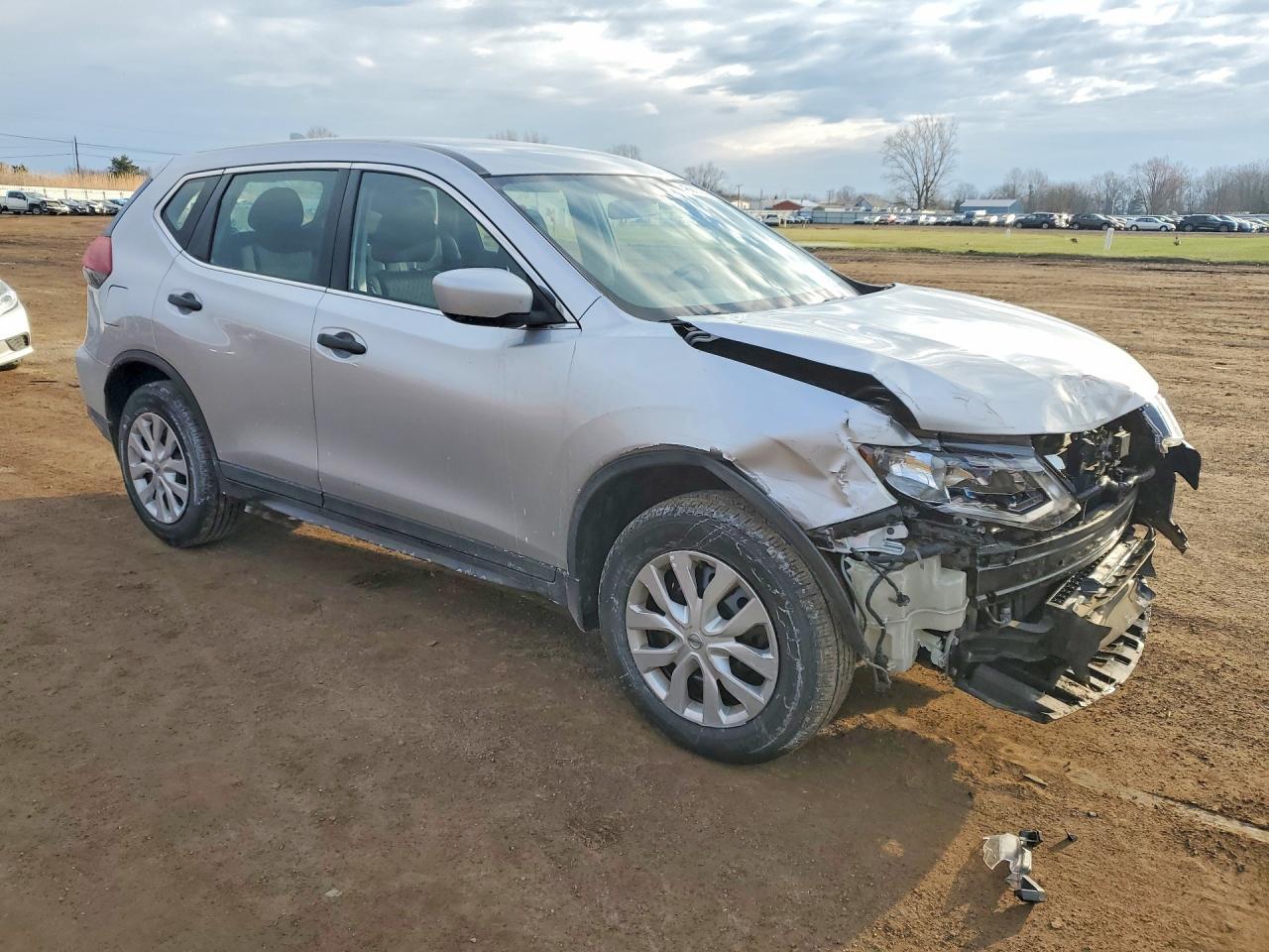 Nissan Rogue - zdjęcie 4