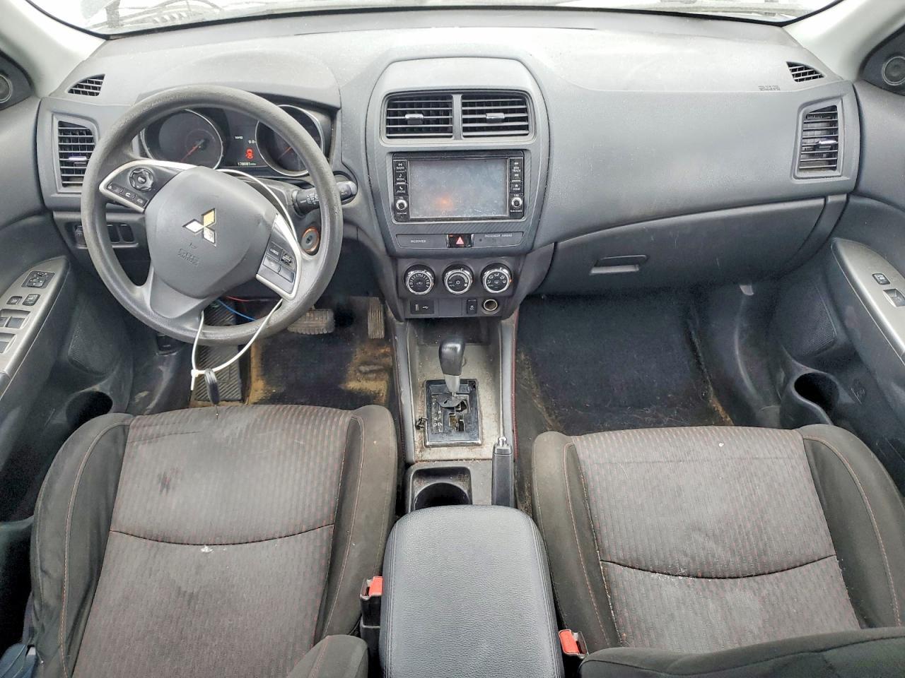 2019 Mitsubishi Outlander Sport Es - zdjęcie 8