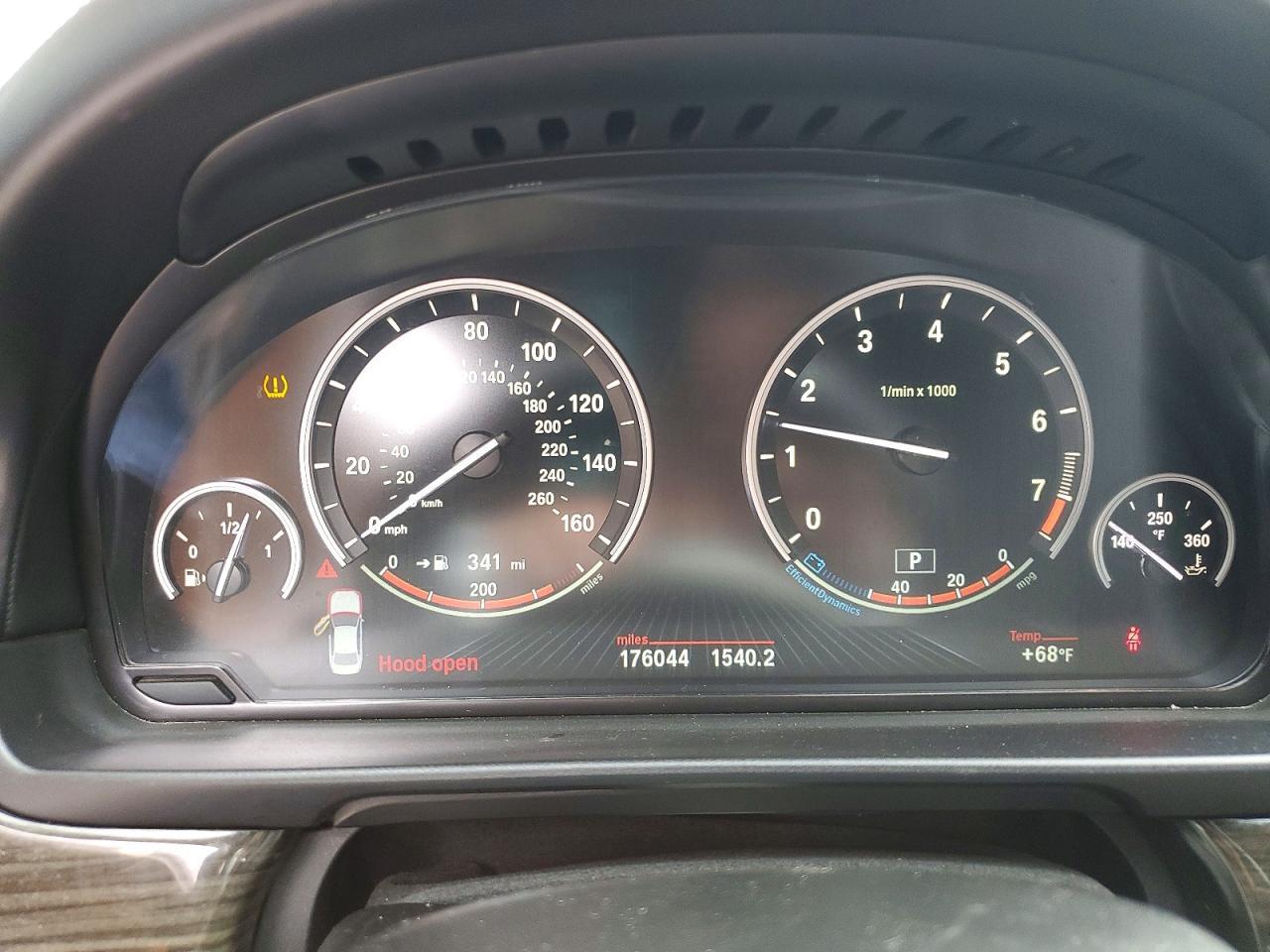 2015 BMW 550 Xi - zdjęcie 9