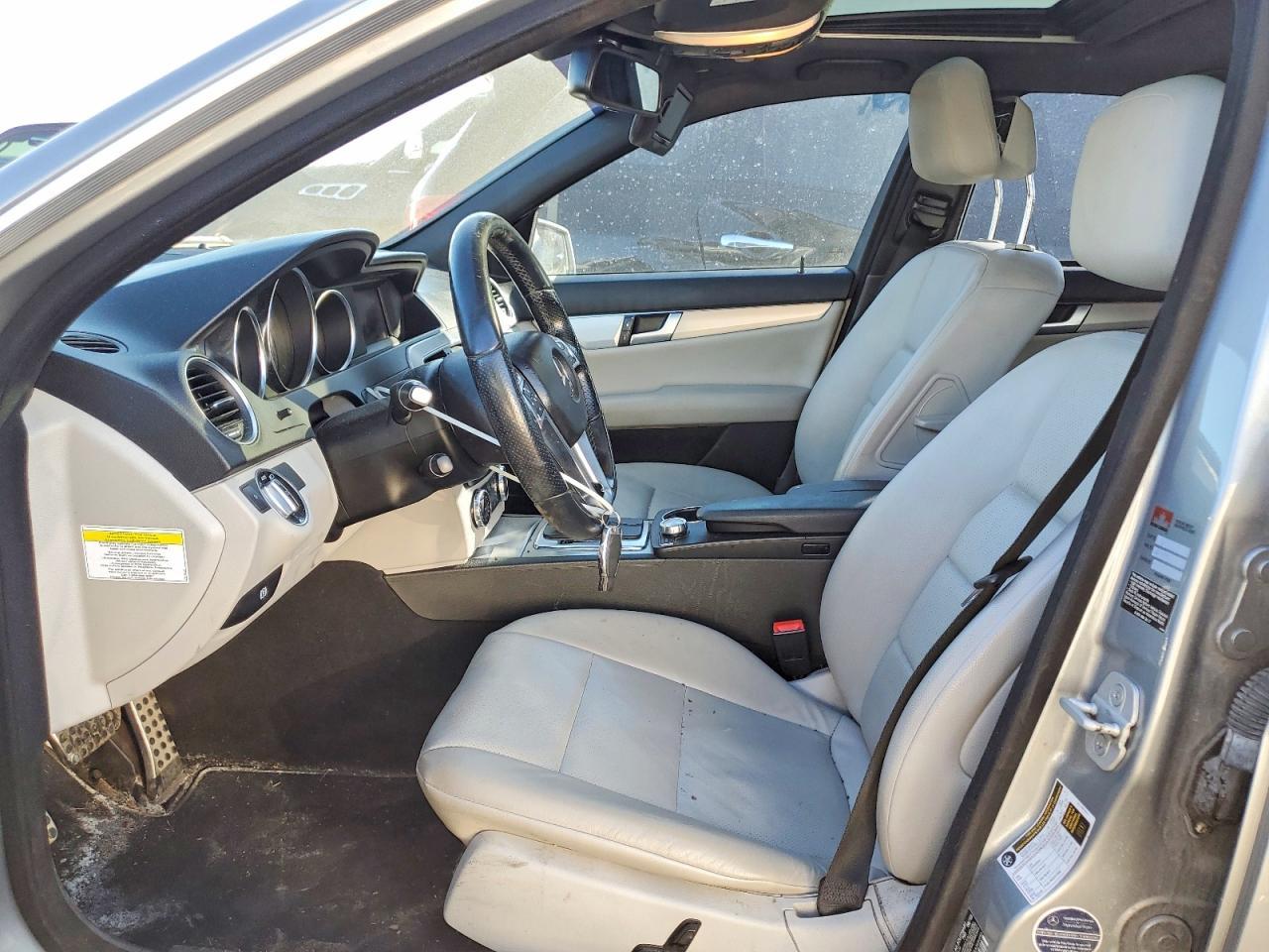 2014 Mercedes-Benz C 250 - zdjęcie 7