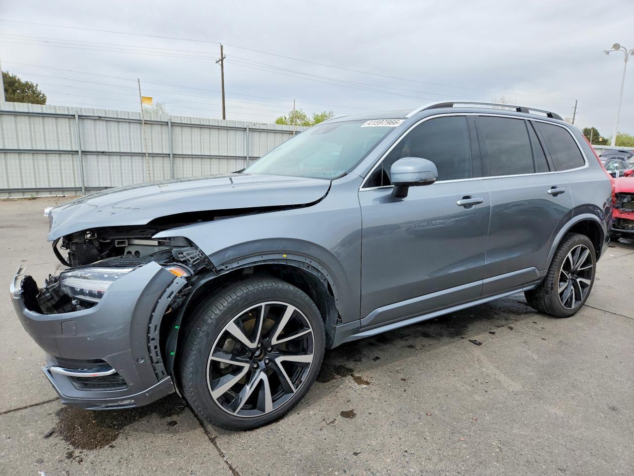 2019 Volvo Xc90 T6 Momentum - zdjęcie główne