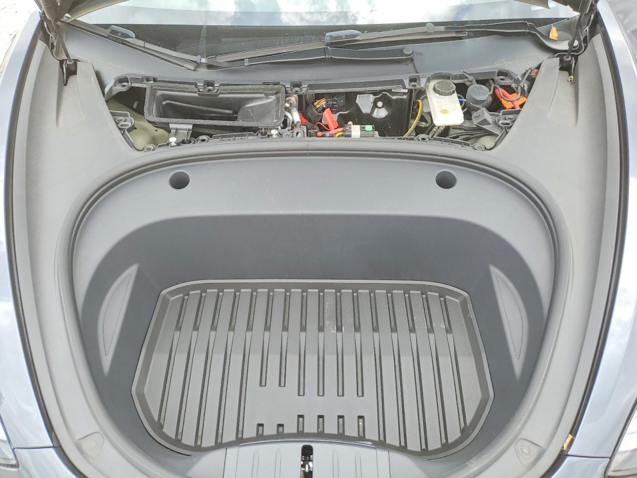 2023 Tesla Model 3 - zdjęcie 11