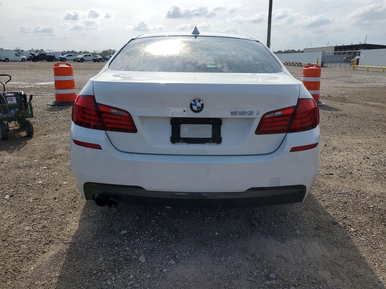 2013 BMW 528 I - zdjęcie 6