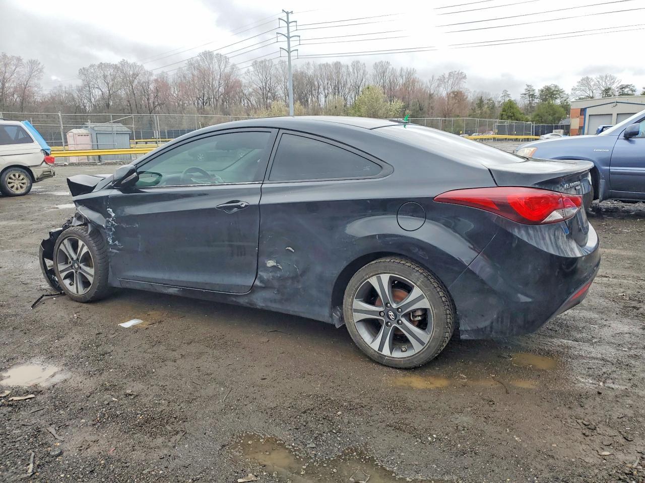 2014 Hyundai Elantra Coupe Base - zdjęcie 2