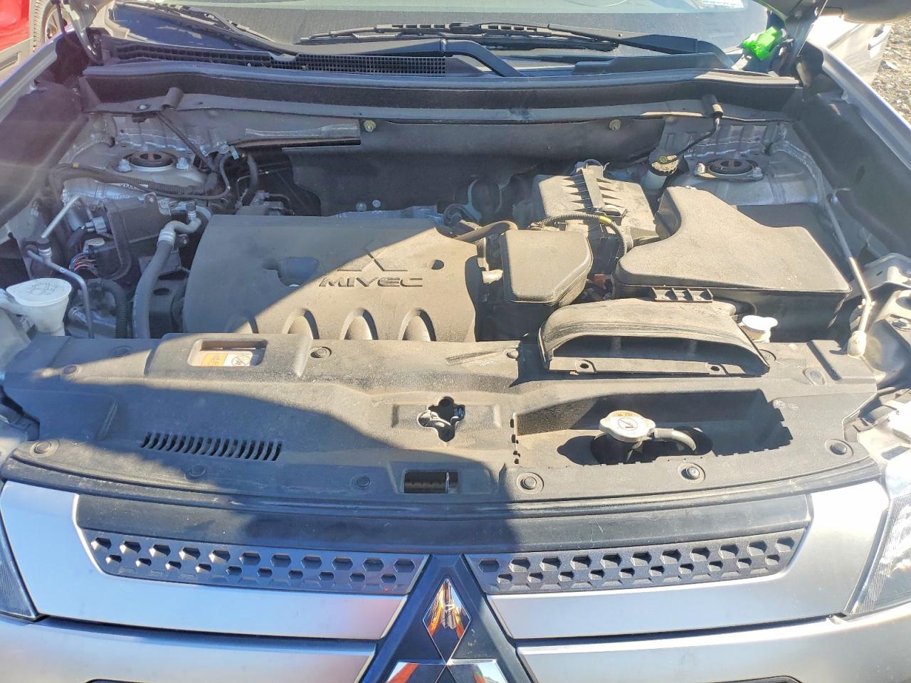 2019 Mitsubishi Outlander Es - zdjęcie 11