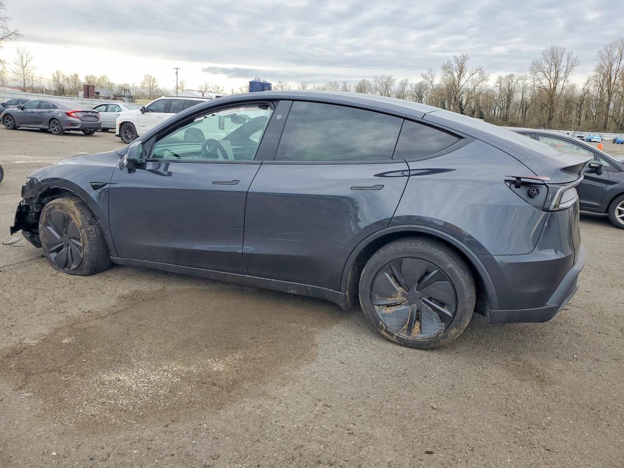 2026 Tesla Model Y - zdjęcie 2