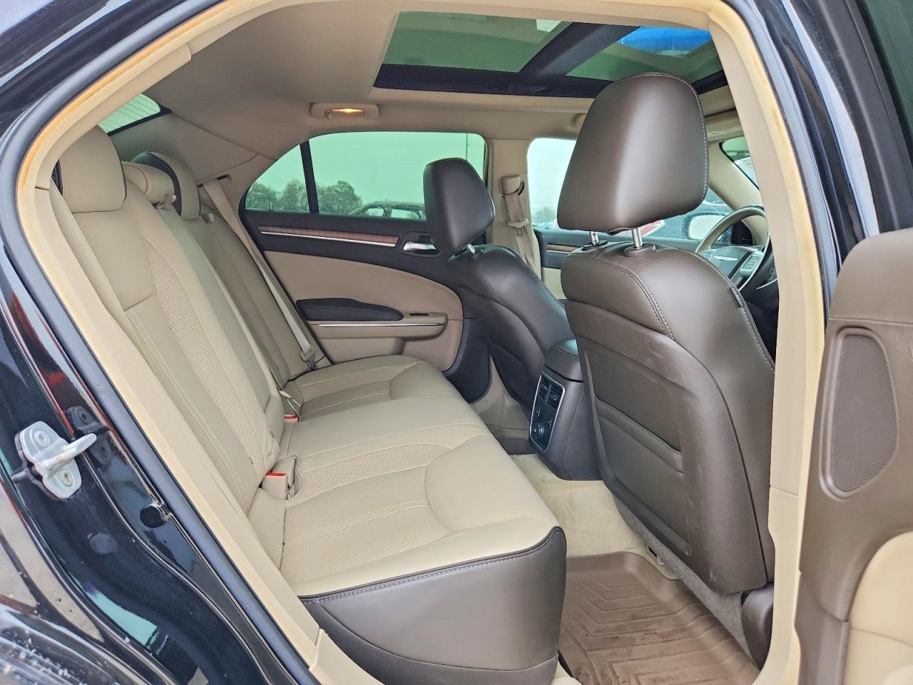 2013 Chrysler 300C Luxury - zdjęcie 10