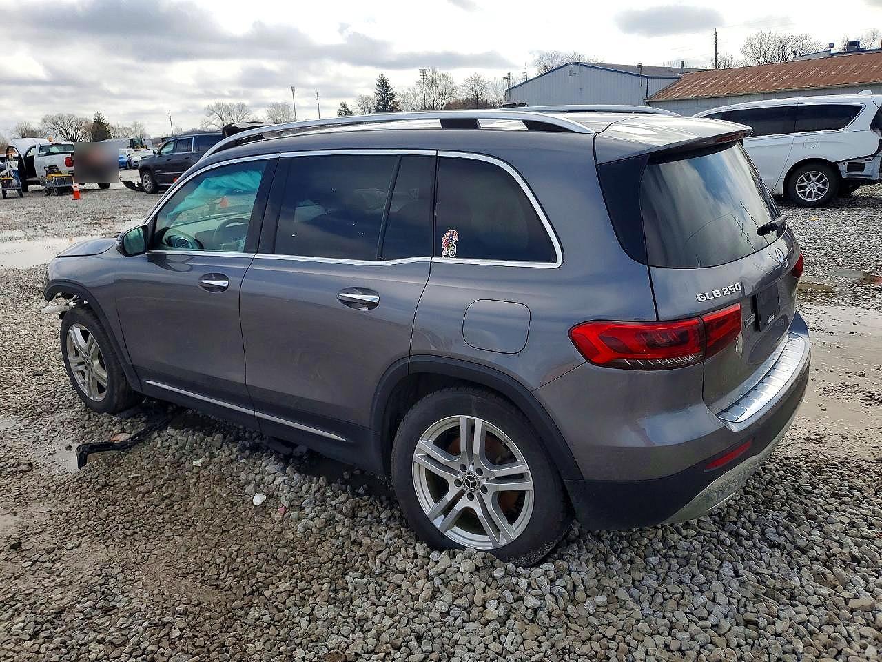 2021 Mercedes-Benz Glb 250 4Matic - zdjęcie 2