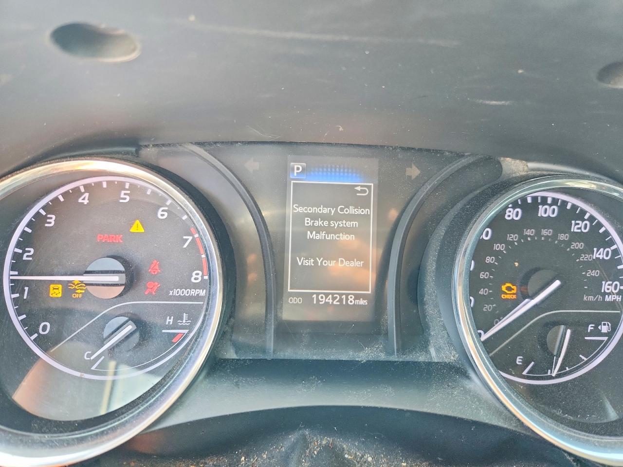 2020 Toyota Camry Se - zdjęcie 9