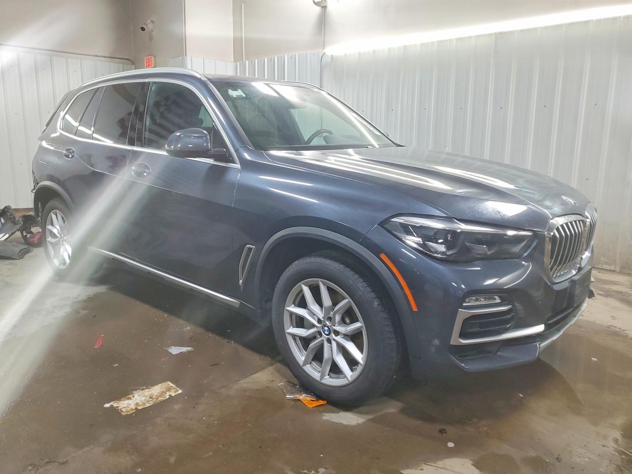 2021 BMW X5 xDrive40I - zdjęcie 4