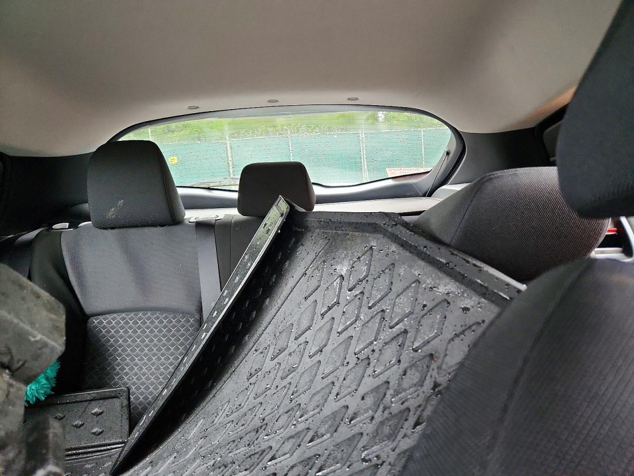 2020 Toyota C-Hr Le - zdjęcie 10