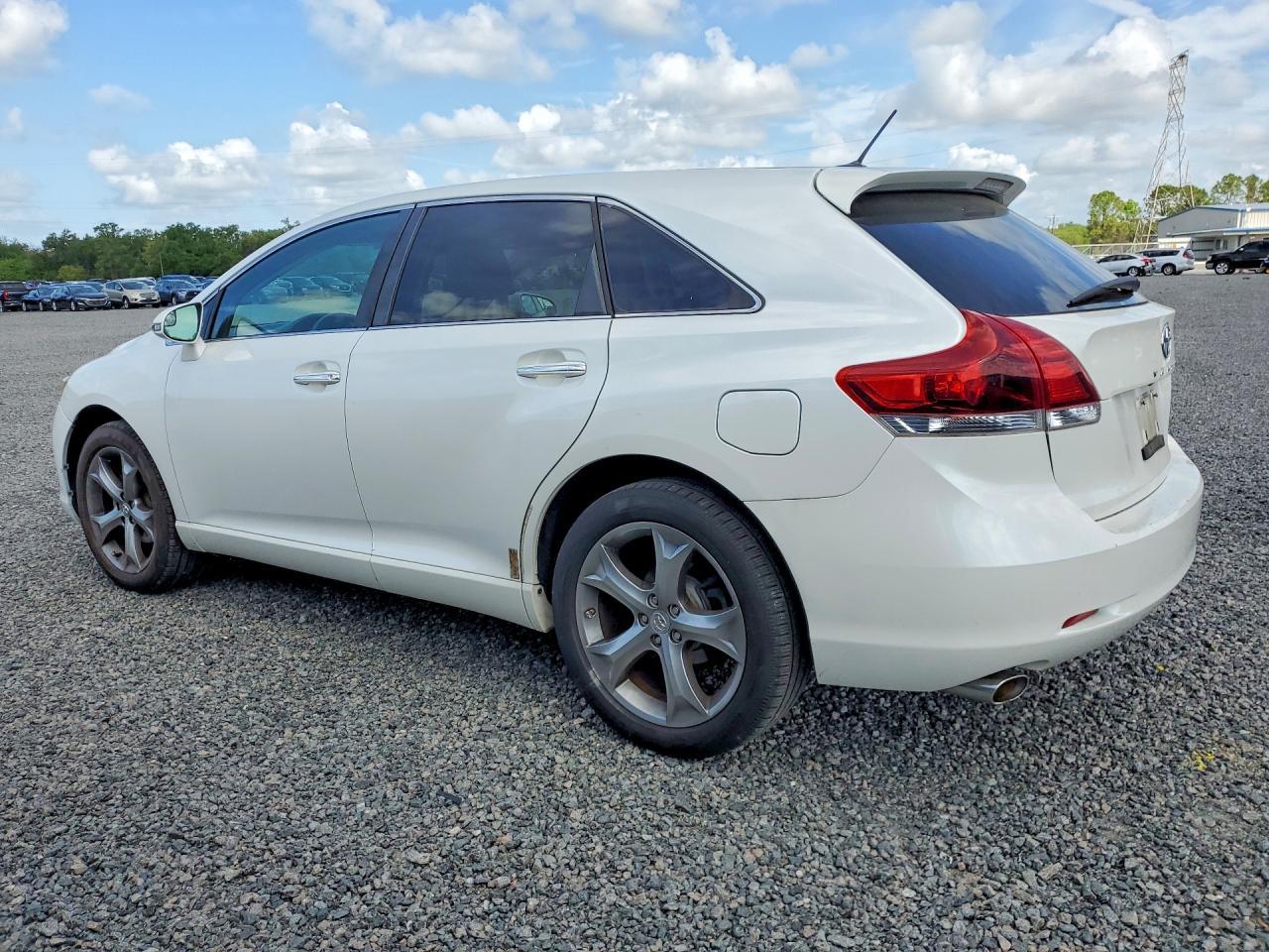 Toyota Venza - zdjęcie 2