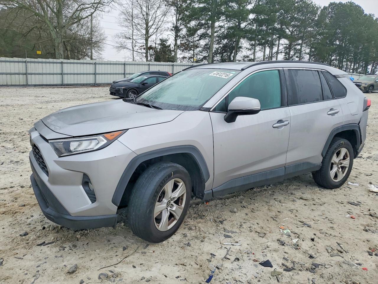 2021 Toyota Rav4 Xle - zdjęcie główne