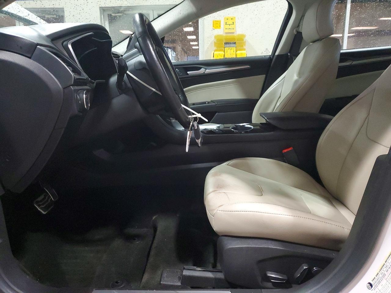 2016 Ford Fusion Titanium - zdjęcie 7