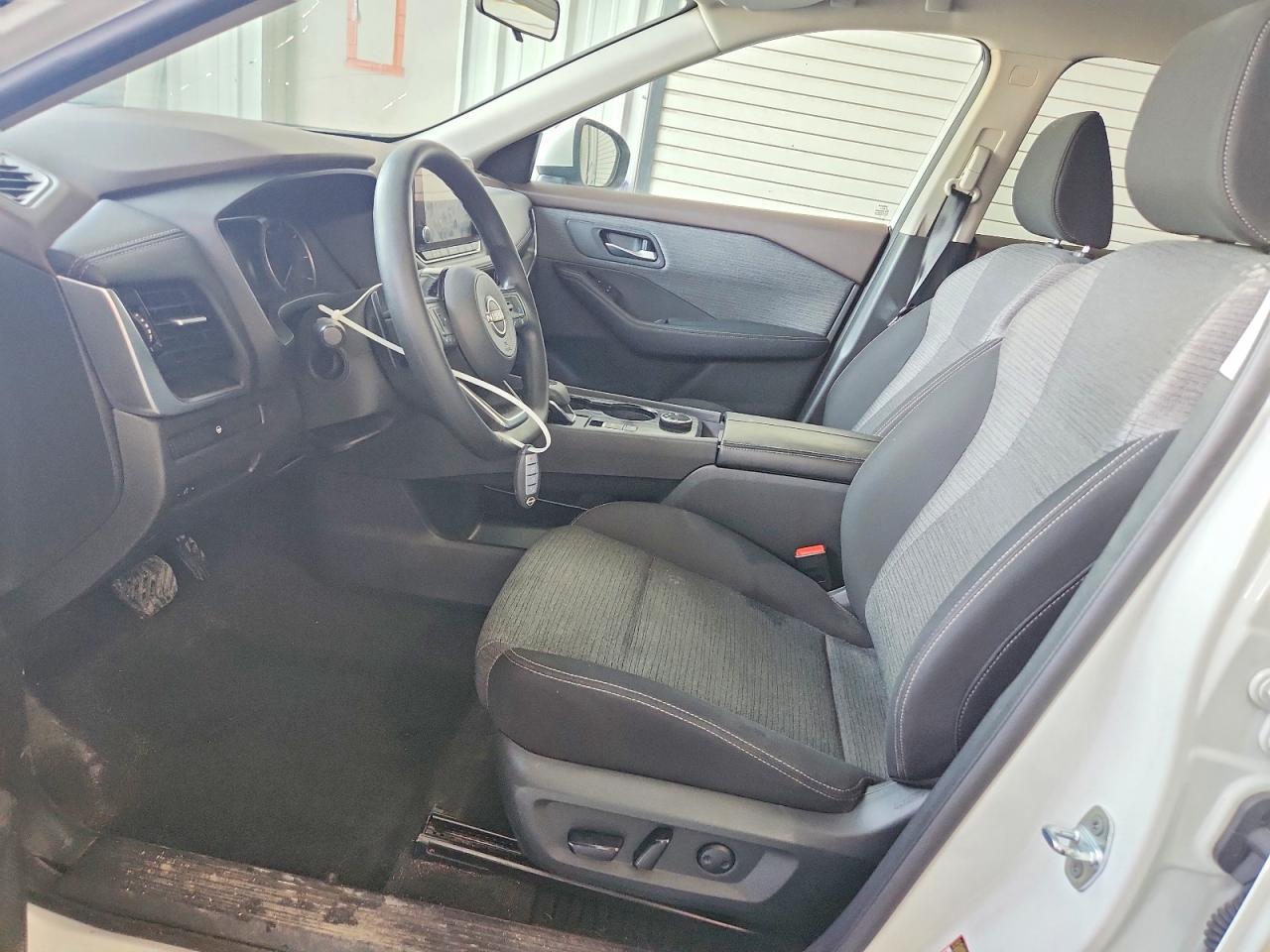 2022 Nissan Rogue Sv - zdjęcie 7