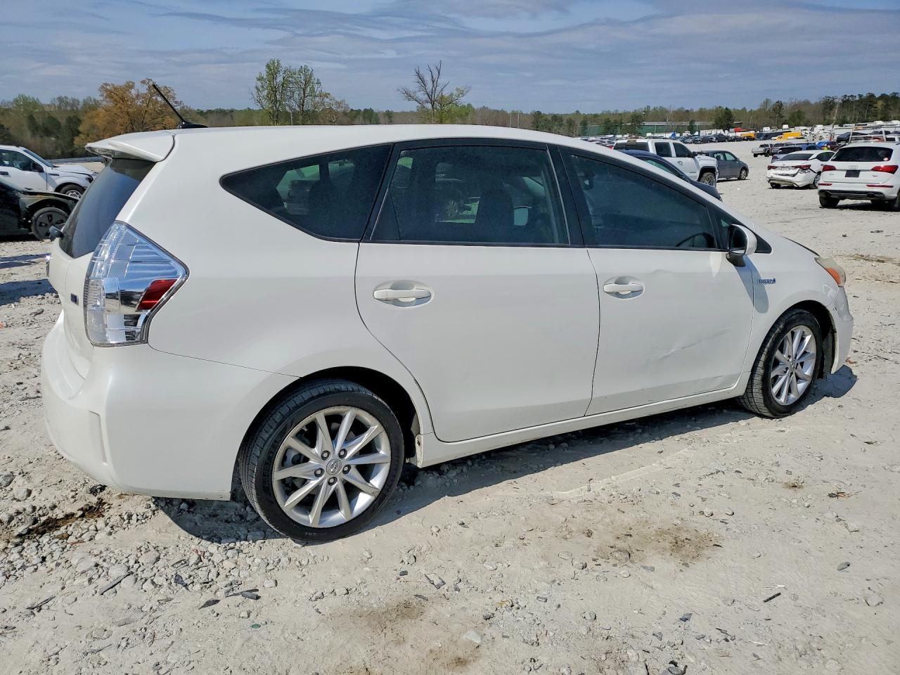 2013 Toyota Prius V Five - zdjęcie 3