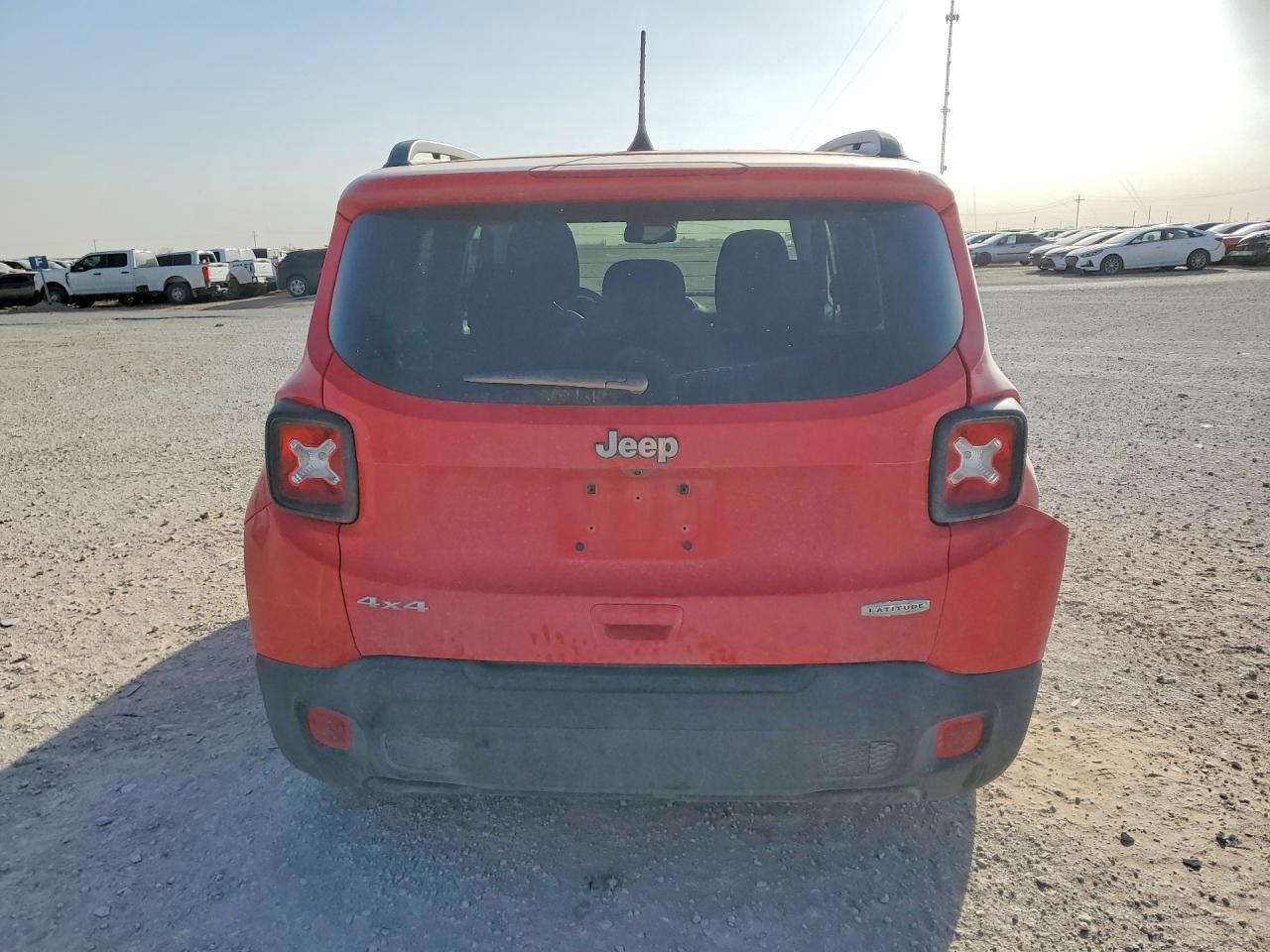 2022 Jeep Renegade Latitude - zdjęcie 6