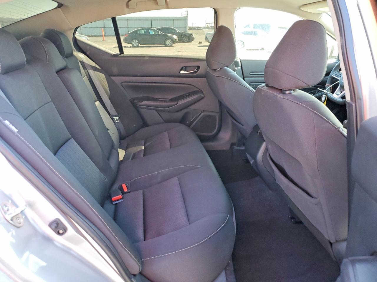 2019 Nissan Altima 2.5 S - zdjęcie 10