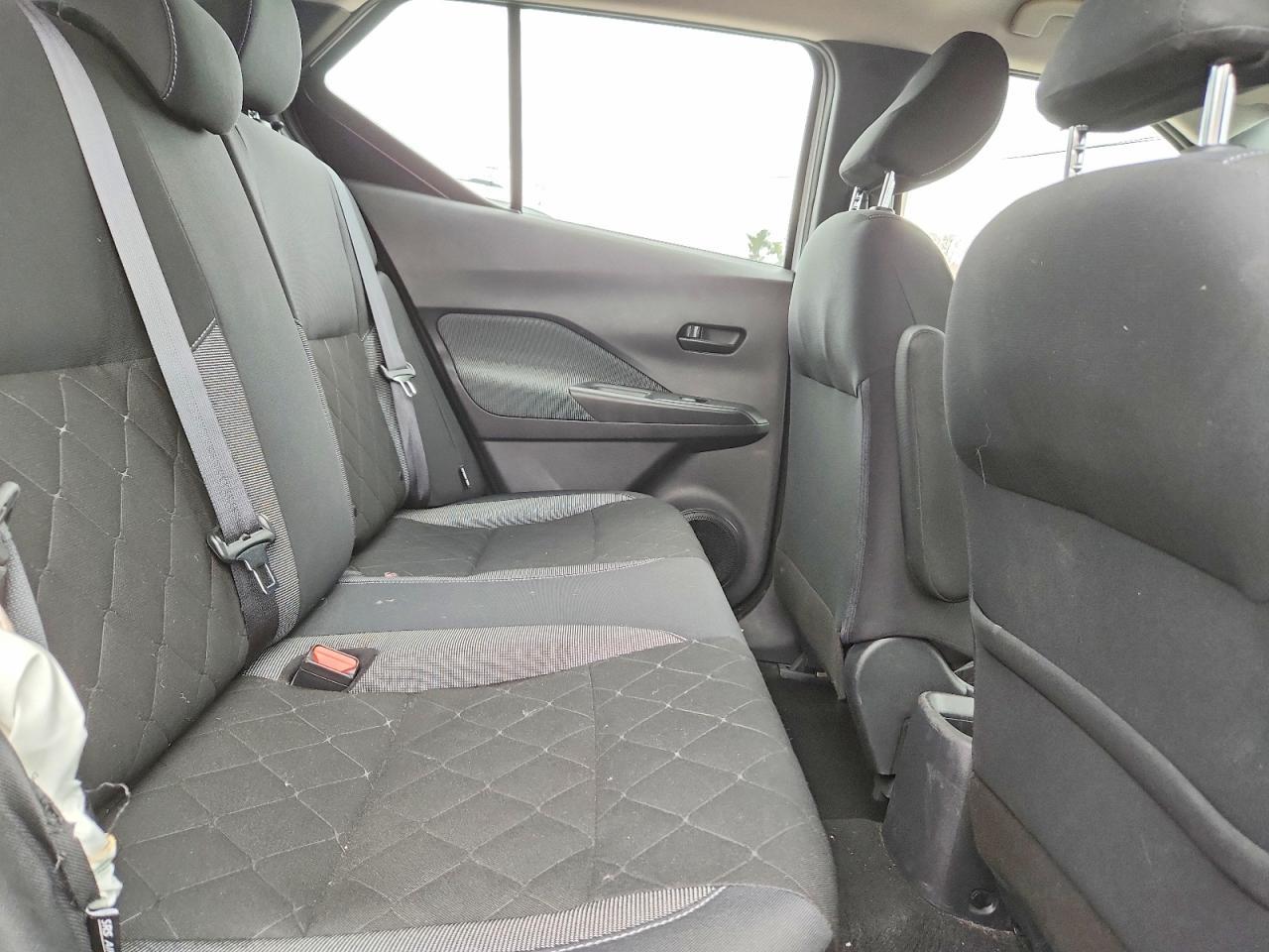 2020 Nissan Kicks S - zdjęcie 10