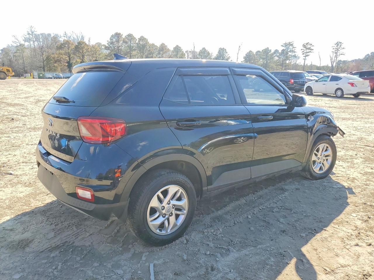 2021 Hyundai Venue Se - zdjęcie 3