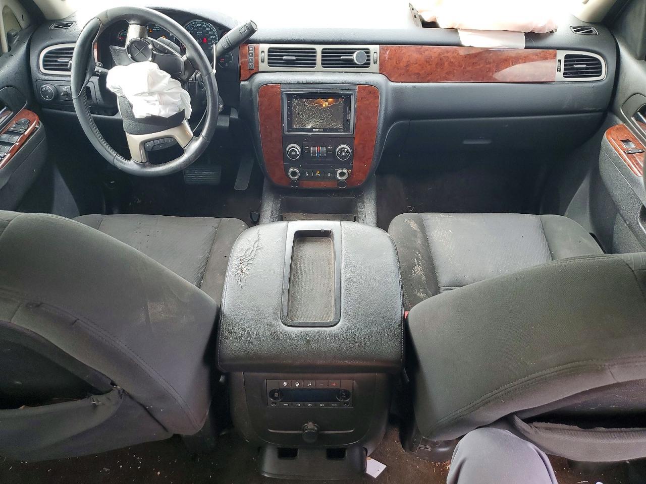 2013 Chevrolet Tahoe C1500 Ls - zdjęcie 8