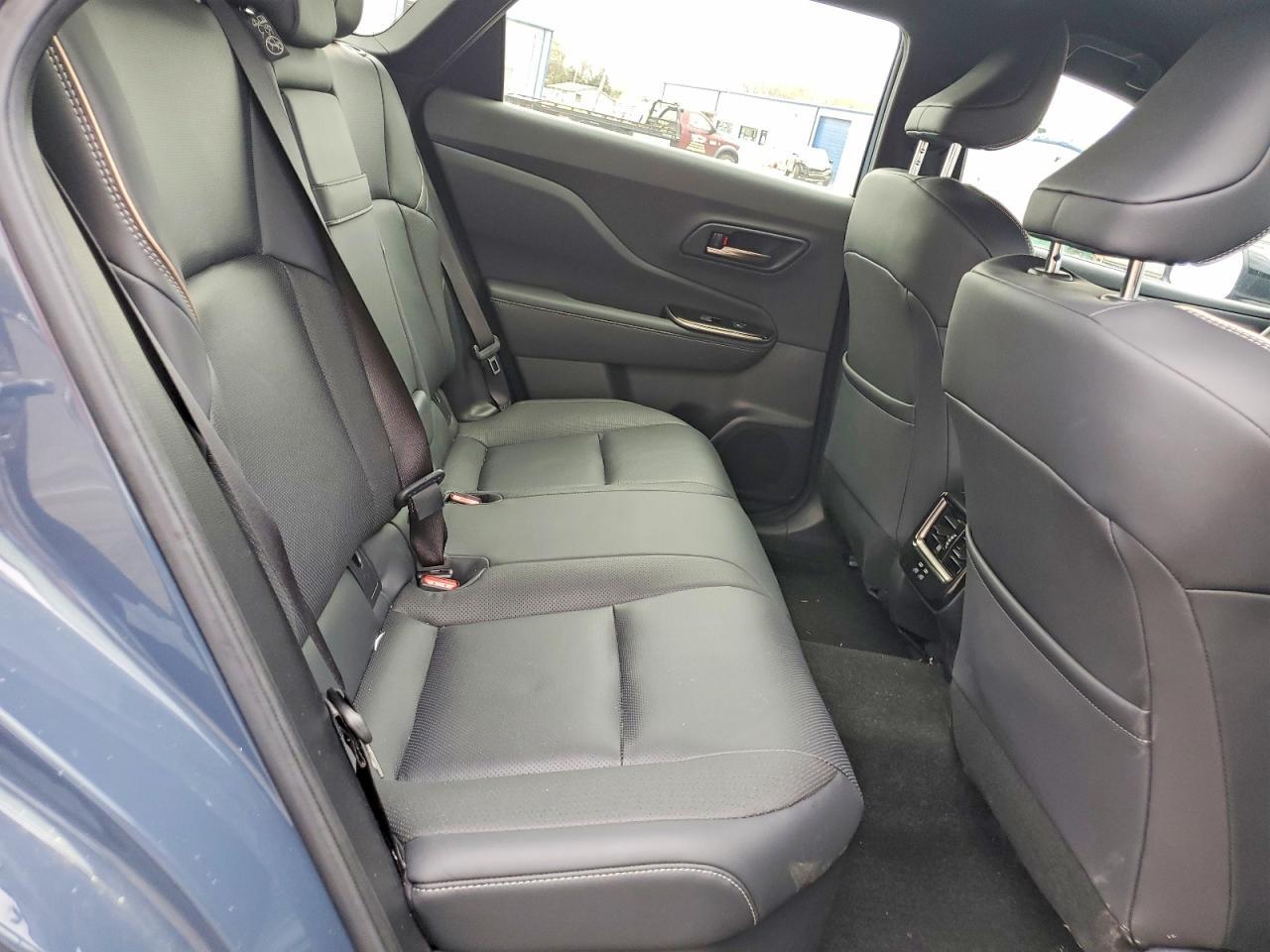 2025 Toyota Crown Signia Xle - zdjęcie 11