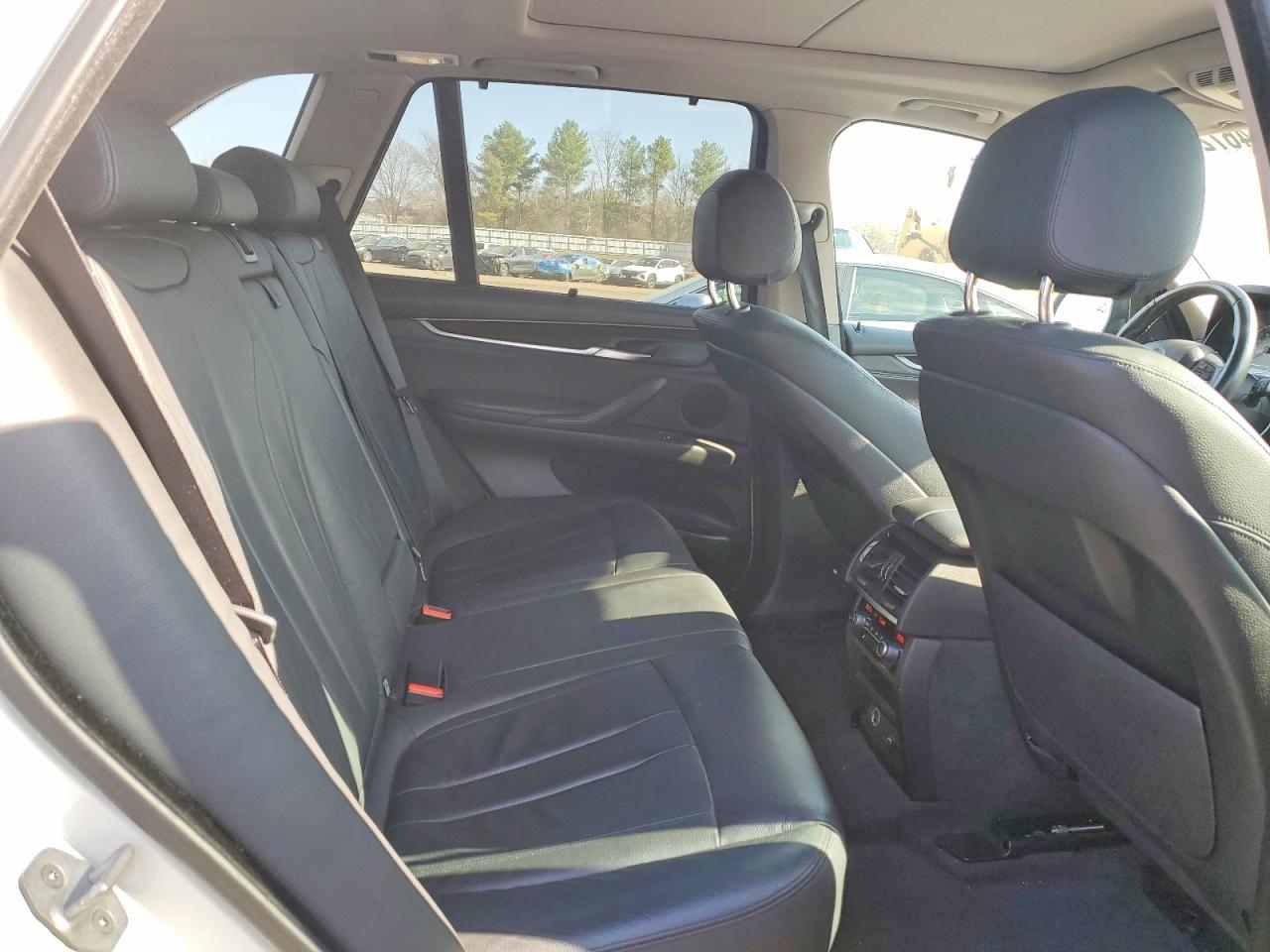 2015 BMW X5 xDrive35I - zdjęcie 10