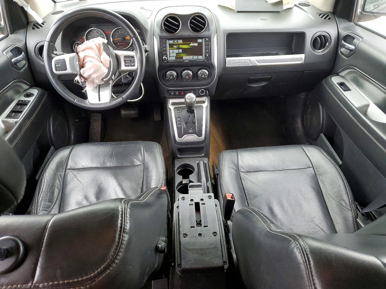 2016 Jeep Compass Latitude - zdjęcie 8