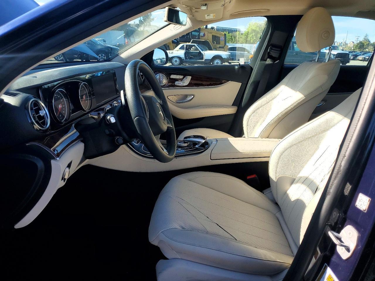 2018 Mercedes Benz E 300 - zdjęcie 7
