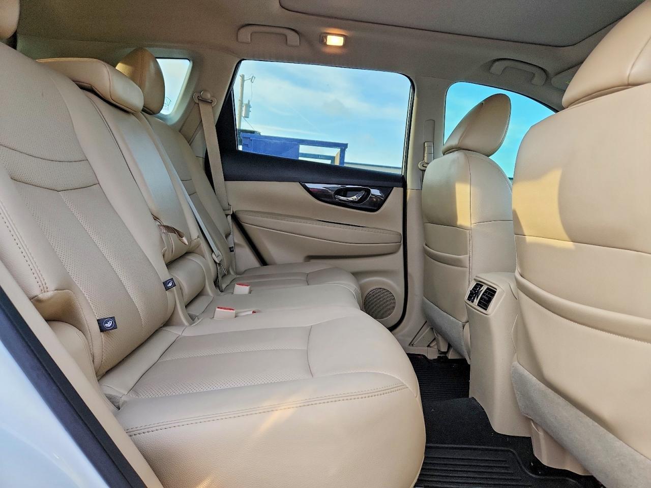 2017 Nissan Rogue Sl - zdjęcie 10